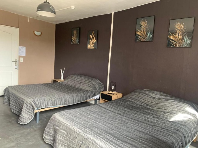 Standard Triple room