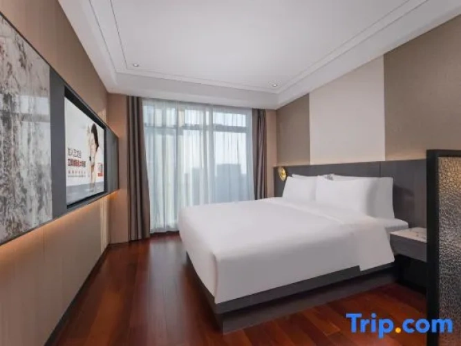 Family Suite with lake view