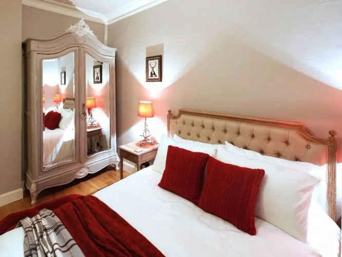 1 Bedroom Flat With Castle View