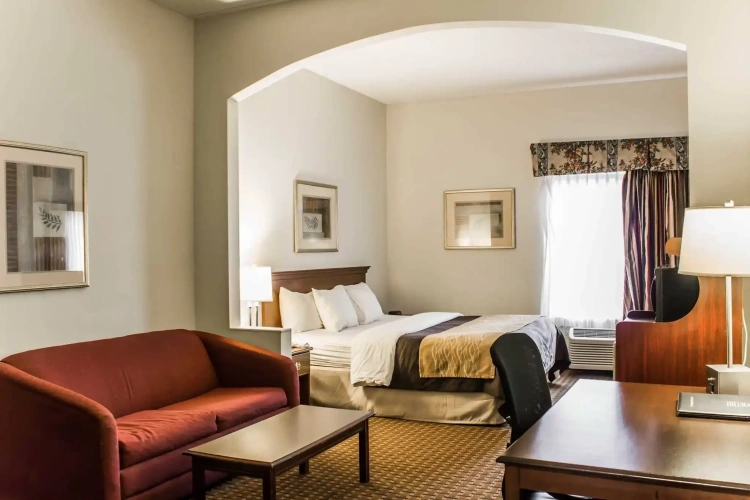 Quadruple Suite