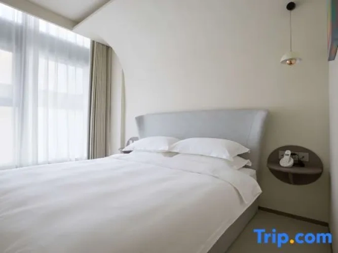 Superior Twin room with city view