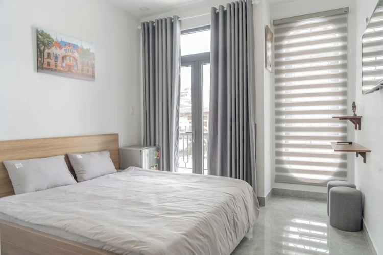 Studio with balcony and with city view