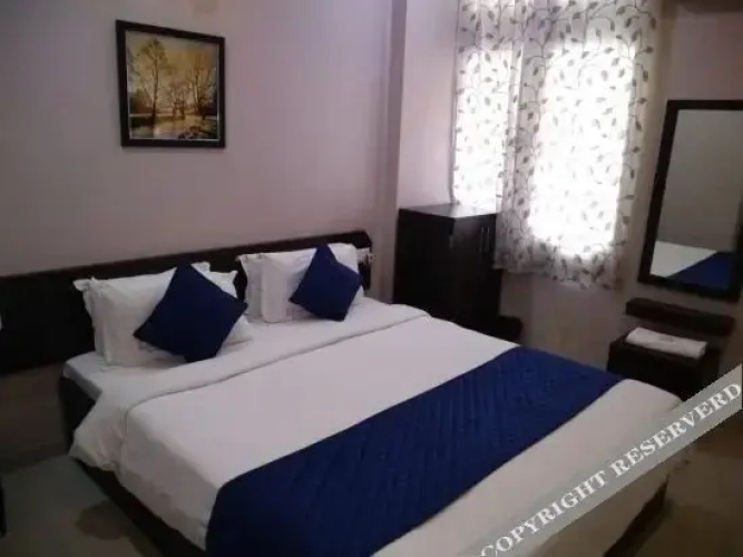 Hotel Sai Deluxe