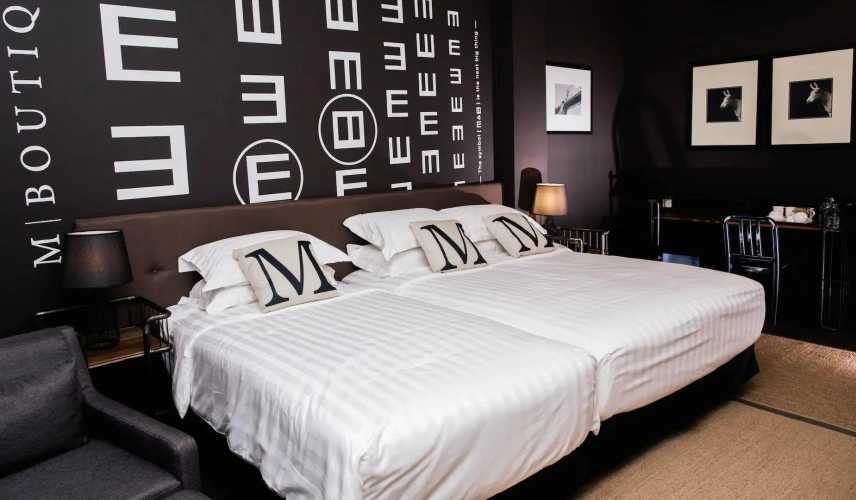 Premier room