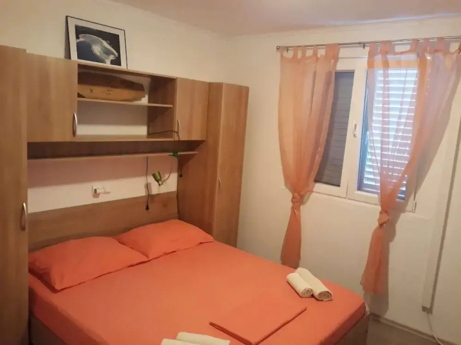Apartments Limuni