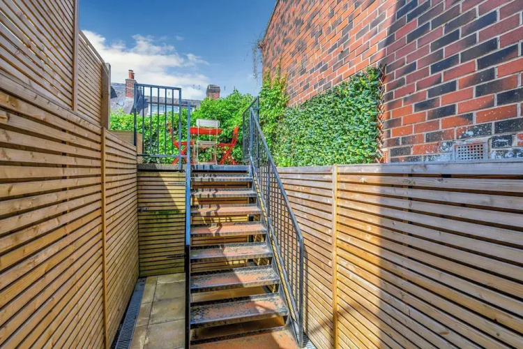 Ecclesall Road Apartment