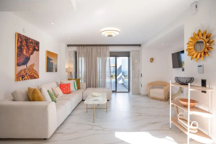 Olive Grove Panorama Suite Pende