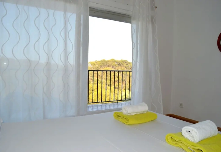 4 Bedrooms Apartment