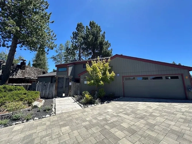 4 Bedrooms Cottage
