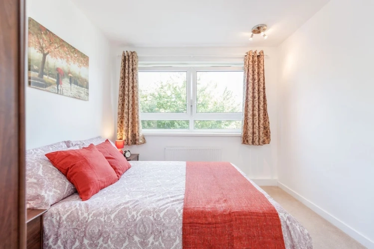 2 Bedrooms Apartment