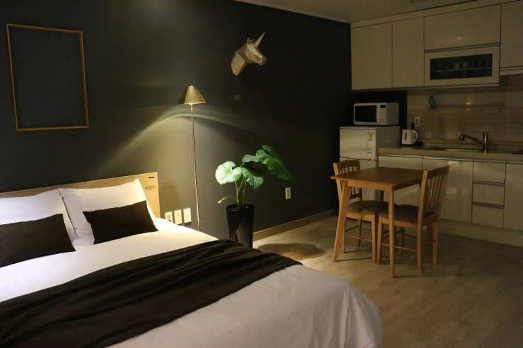 Yilin Pension