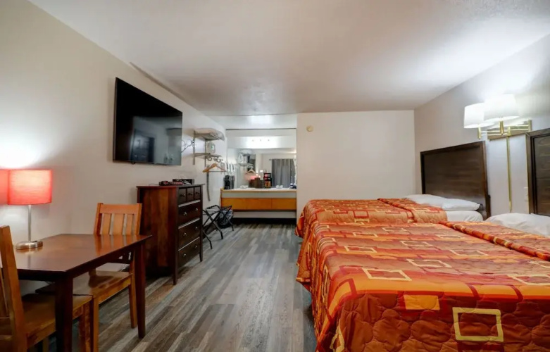 Canaan Motel