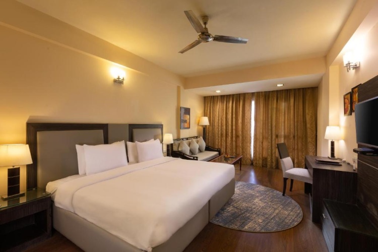 Deluxe room with balcony