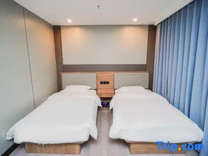 Light Hotel