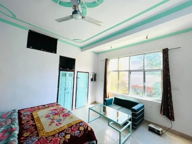 Bhoora House