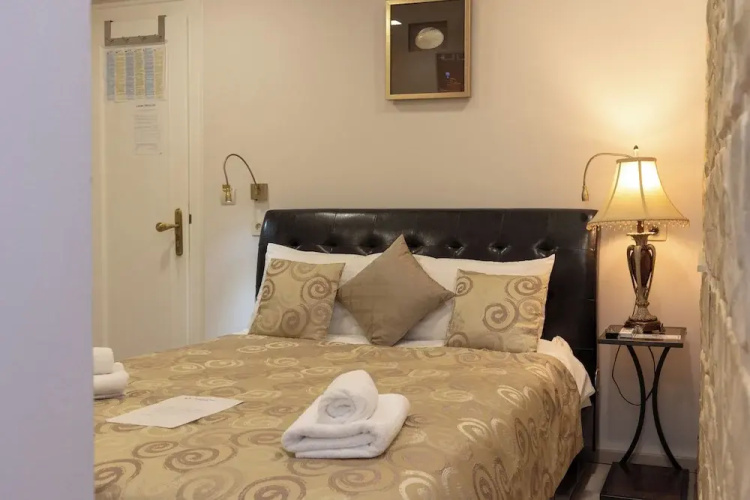 Queen Teuta Luxury Rooms Split