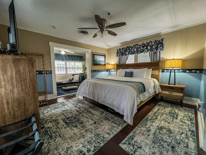Deluxe Suite