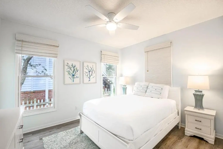 5 Bedrooms Cottage