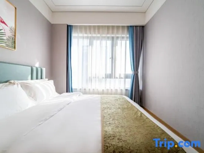 2 Bedrooms Deluxe Suite with balcony