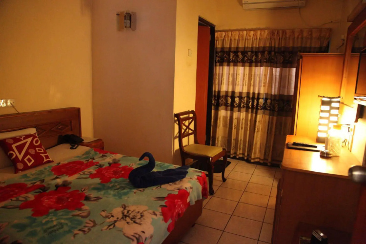 Brighten  Hotels