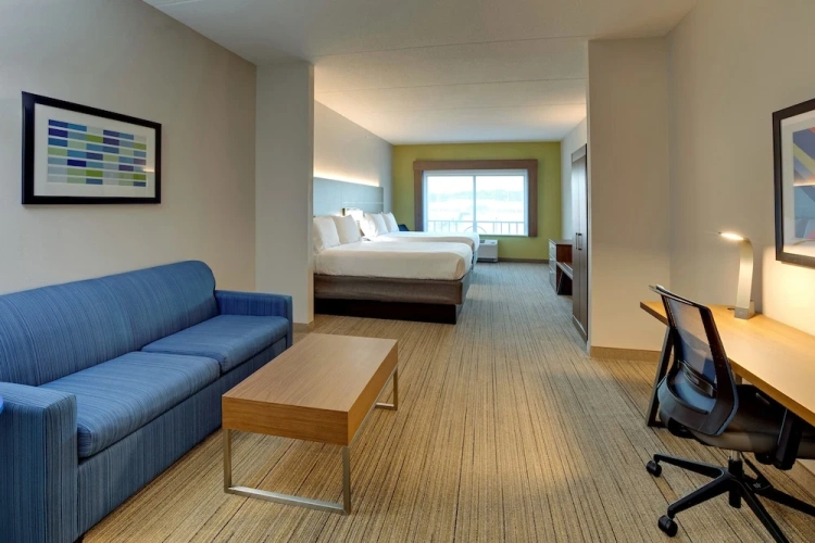 Quadruple Suite