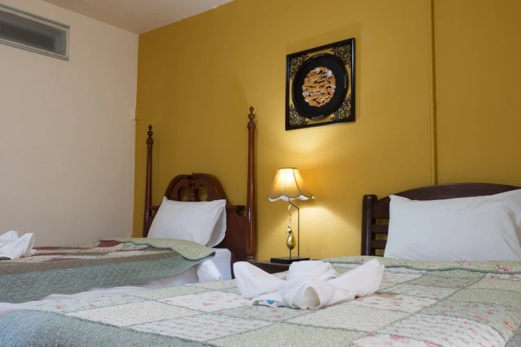 Standard Twin room with balcony