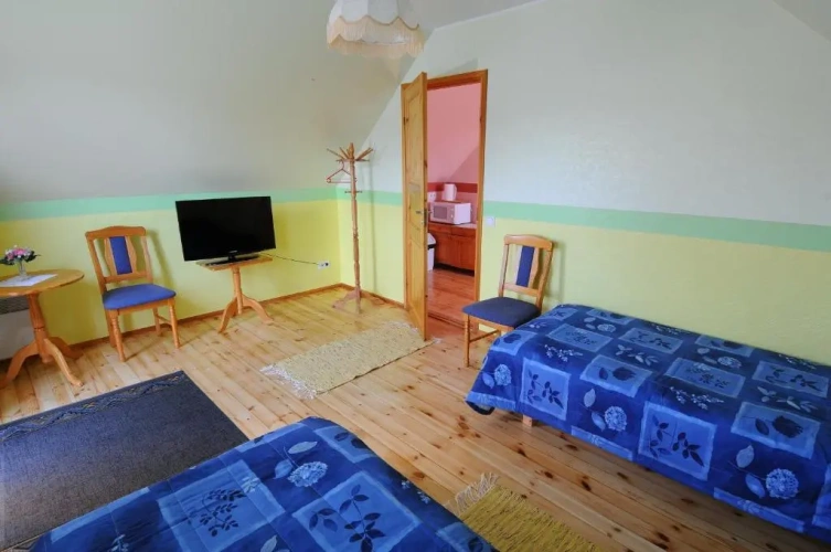2 Bedrooms Standard Family room