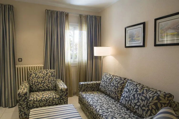 Rovira Hotel