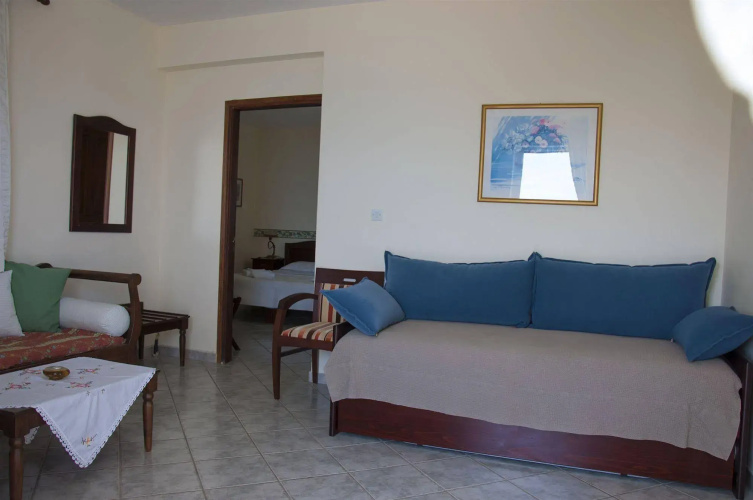 Irides Luxury Studios & Apartments