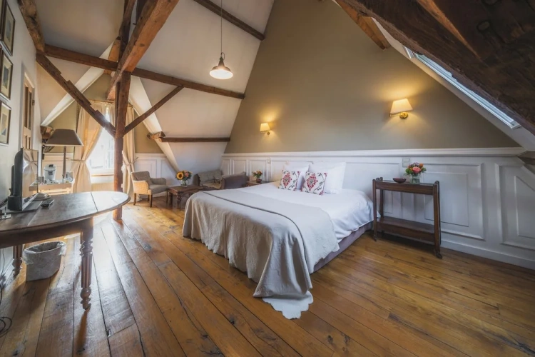 Deluxe Double room with city view