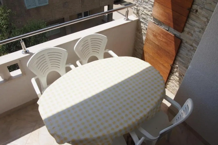 2 Bedrooms Apartment with balcony and with sea view