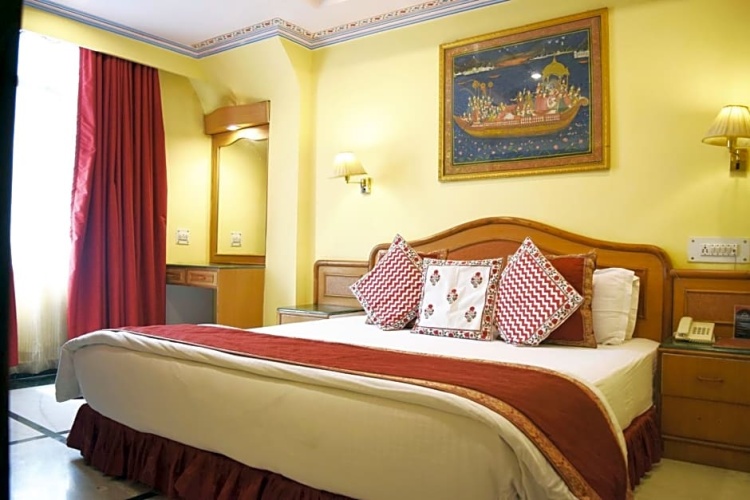 1 Bedroom Royal Quadruple Suite