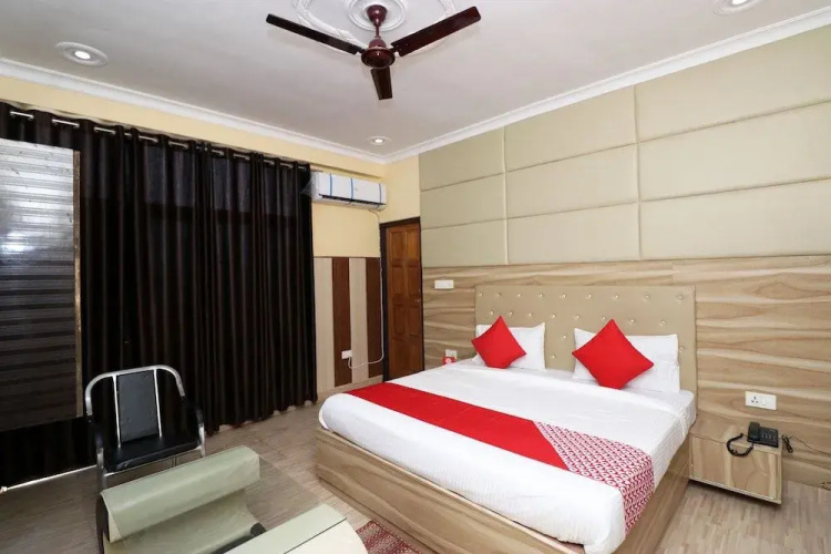 OYO 23206 Hotel Sky View