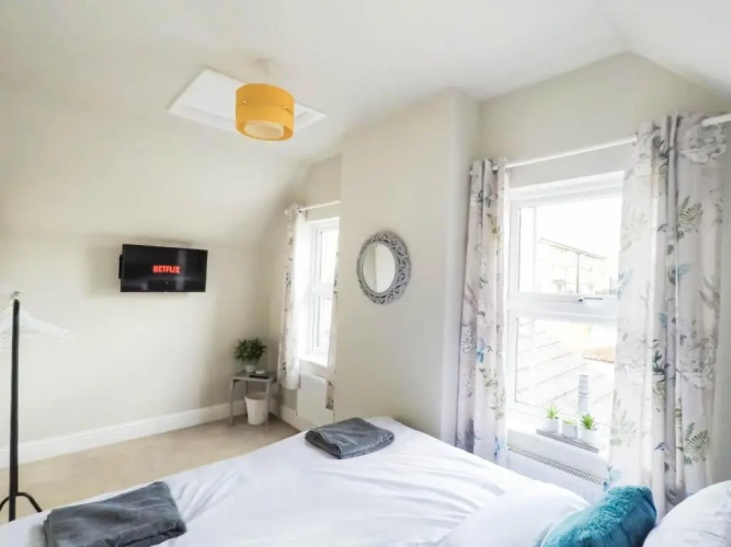 3 Bedrooms Cottage