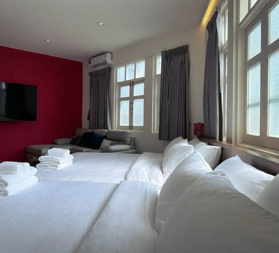 Standard Quadruple Family room