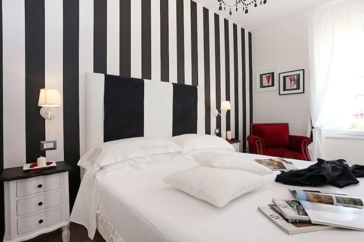 Standard Double room with city view