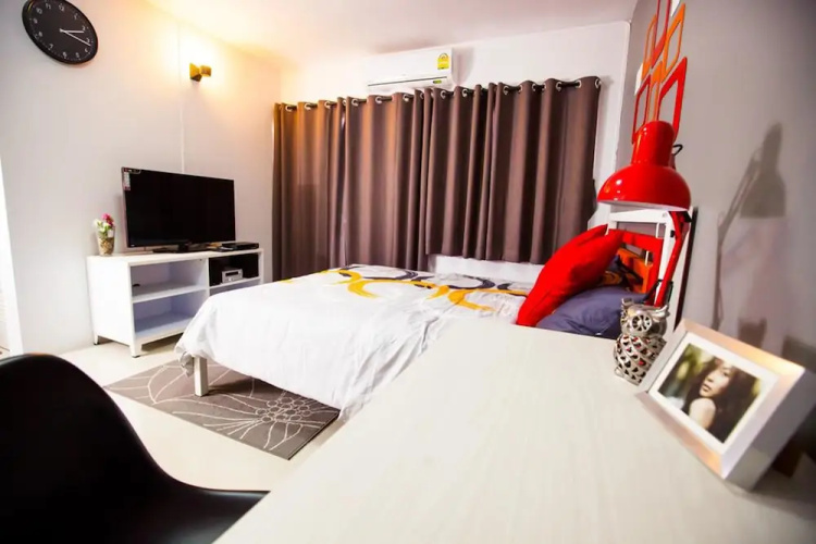 Room 9 Residence