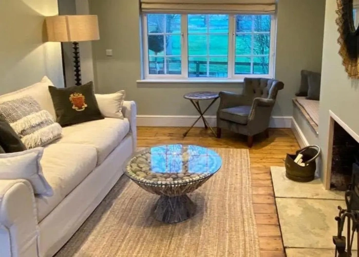 2 Bedrooms Cottage