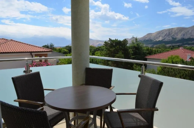 2 Bedrooms Apartment with balcony