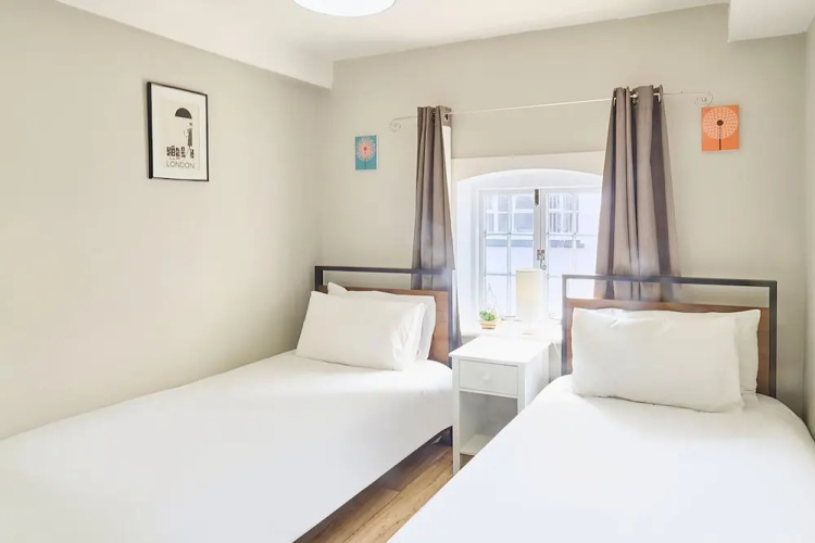 Host Stay Roper Road