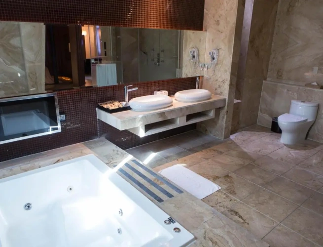 Platinum Suite