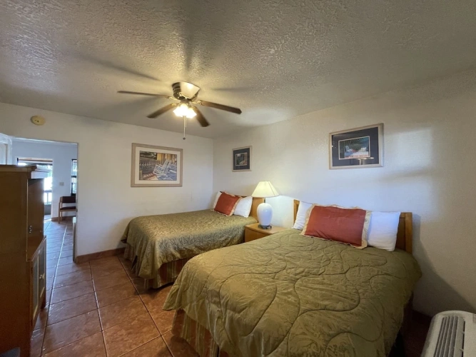 Quadruple Suite with lake view