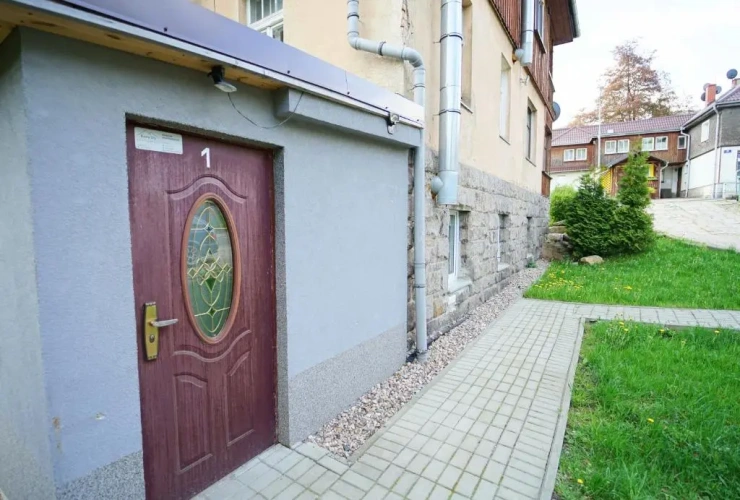 2 Bedrooms Apartment