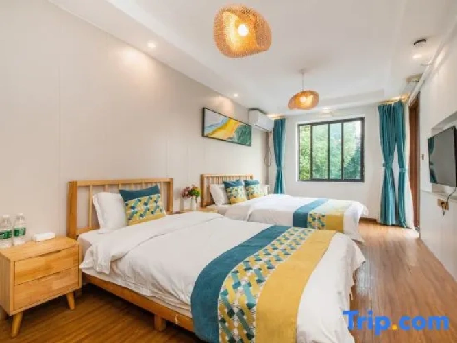 Quadruple Suite