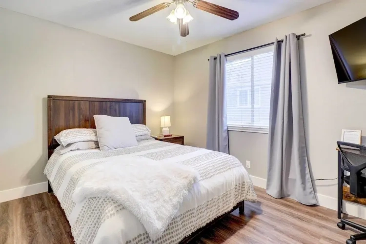 2 Bedrooms Cottage