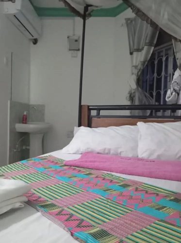 Naap Hotel & Guest House