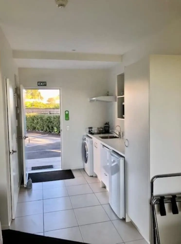 Deluxe Twin room with partial sea view
