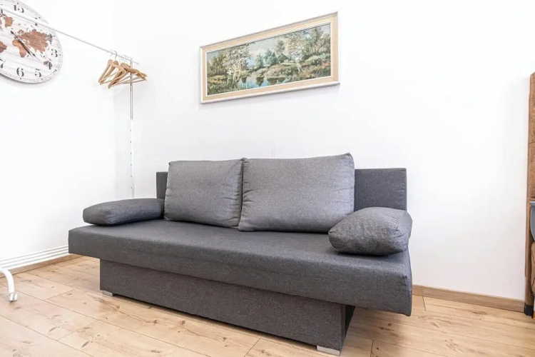 Spacious 5BR Apt Close to Augarten