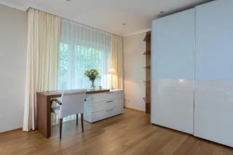 Allee Apartment