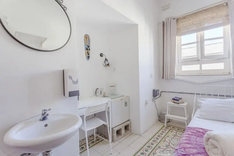 1 Bedroom Comfort Single room
